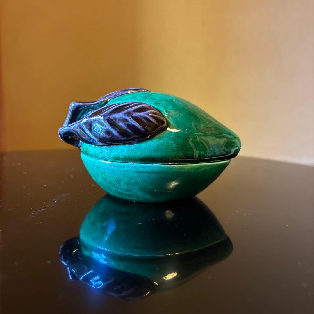 茶道　香合　\"桃\" 交趾