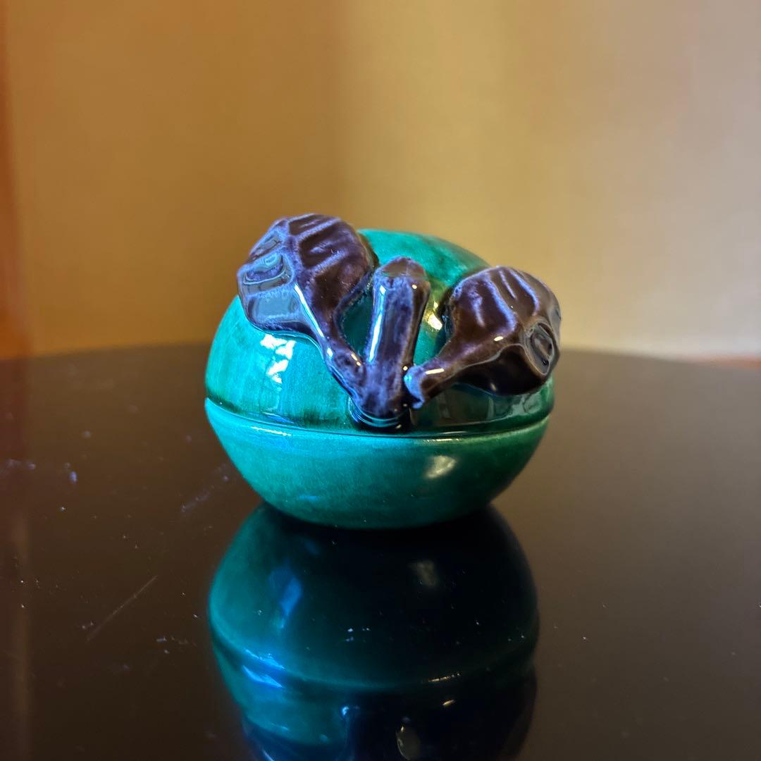 茶道　香合　\"桃\" 交趾