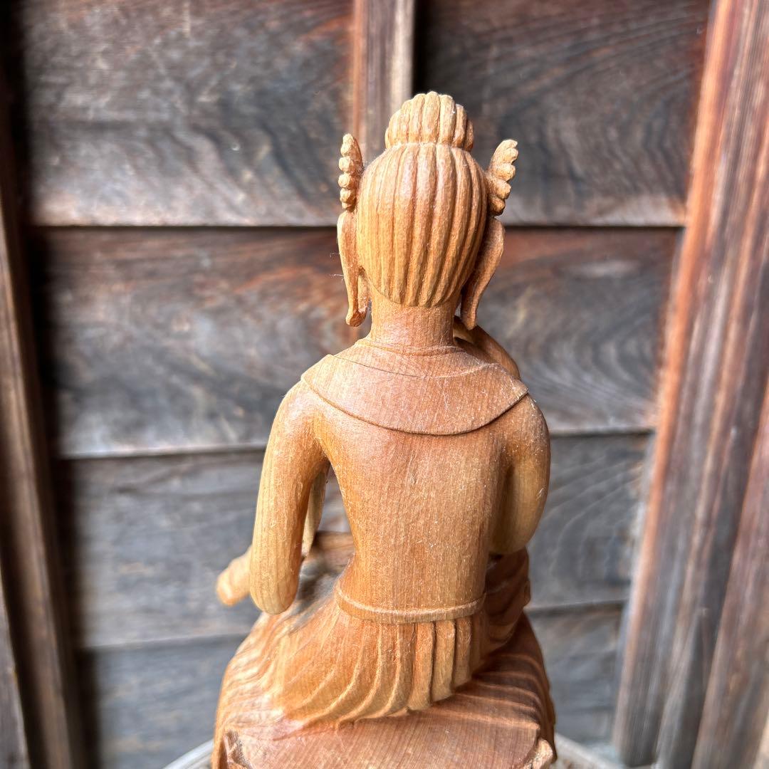 弥勒菩薩 木製 木彫り アンティーク 置物 仏教美術 阿弥陀如来