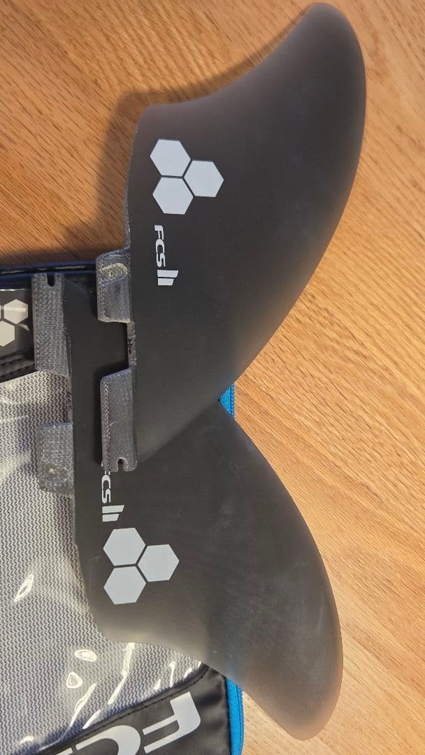 FCS II CIMid　サーフボードフィン ブラック ケース付き