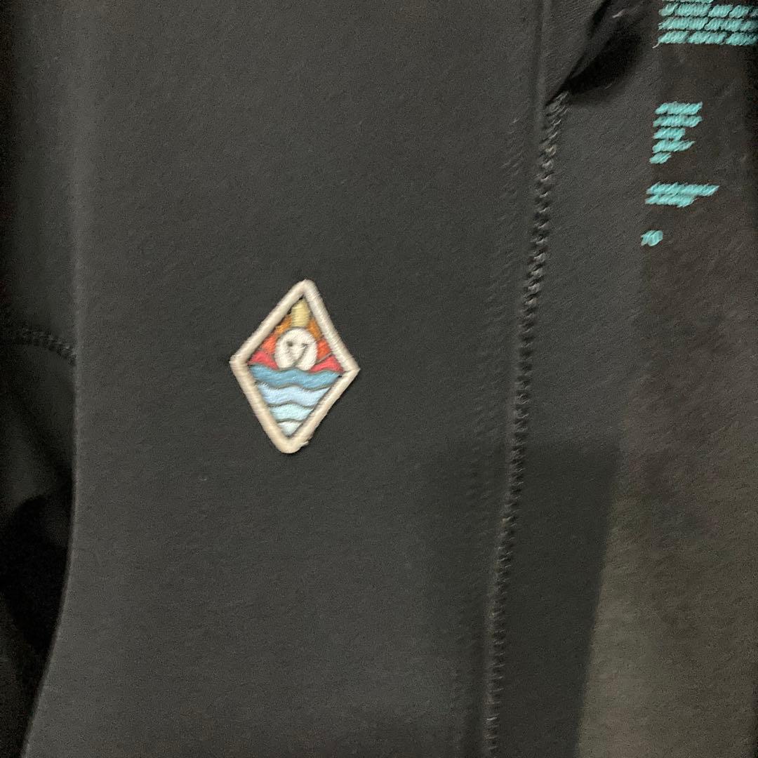 ブラック ジップアップ タッパー Mサイズ