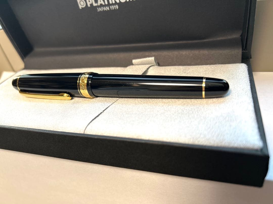 プラチナ センチュリー3776 黒 万年筆 F