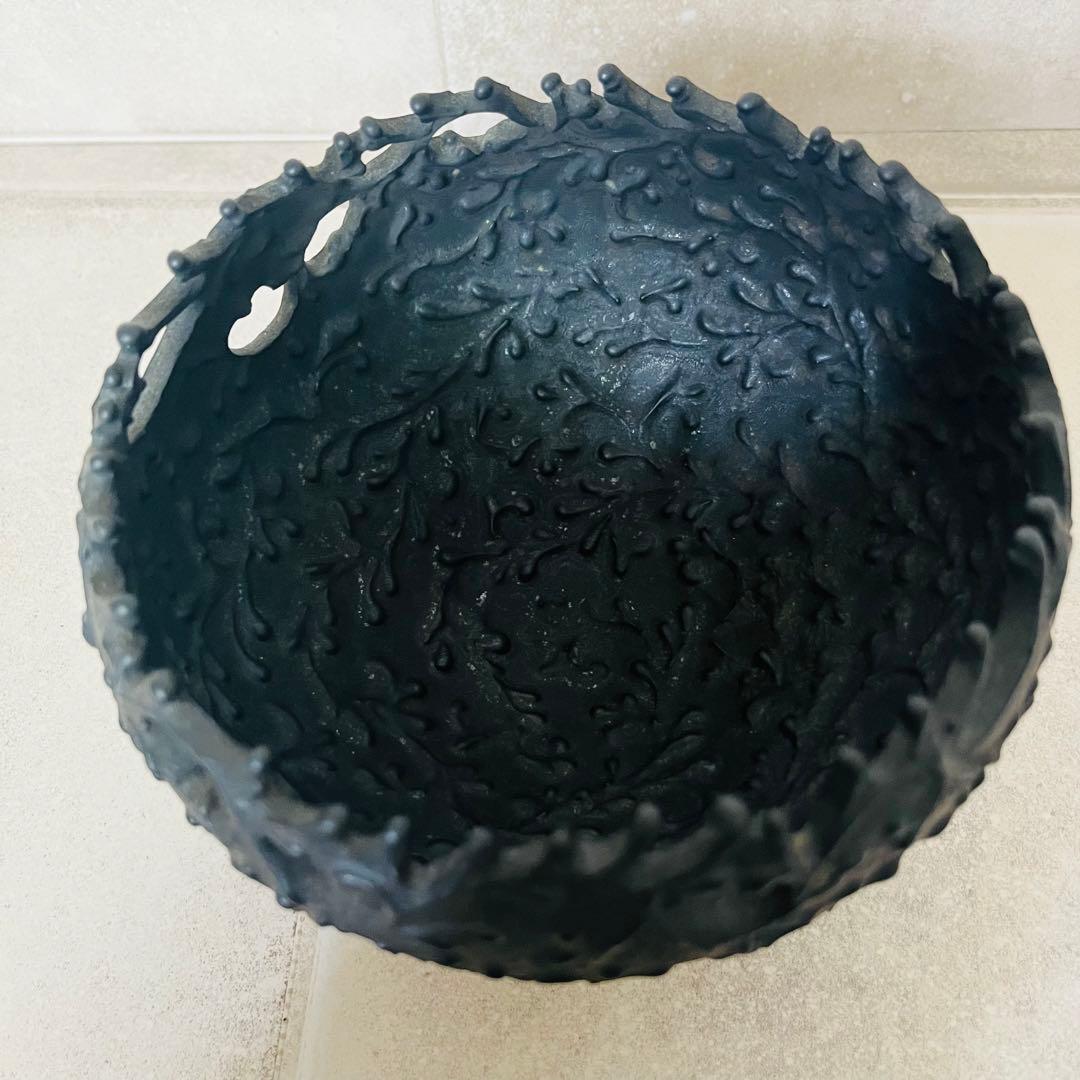 陶芸家　伊藤剛俊　黒　器　透かし彫り