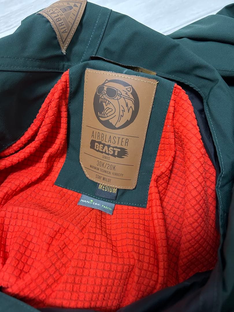 【AIRBLASTER】 BEASTシリーズ　ビブパン　M