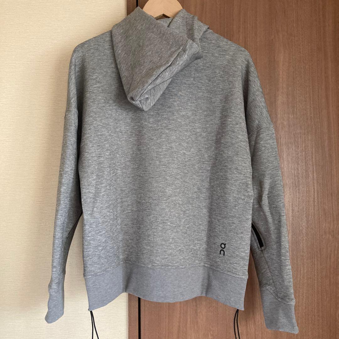オン　On Hoodie Women's XSサイズ　パーカー