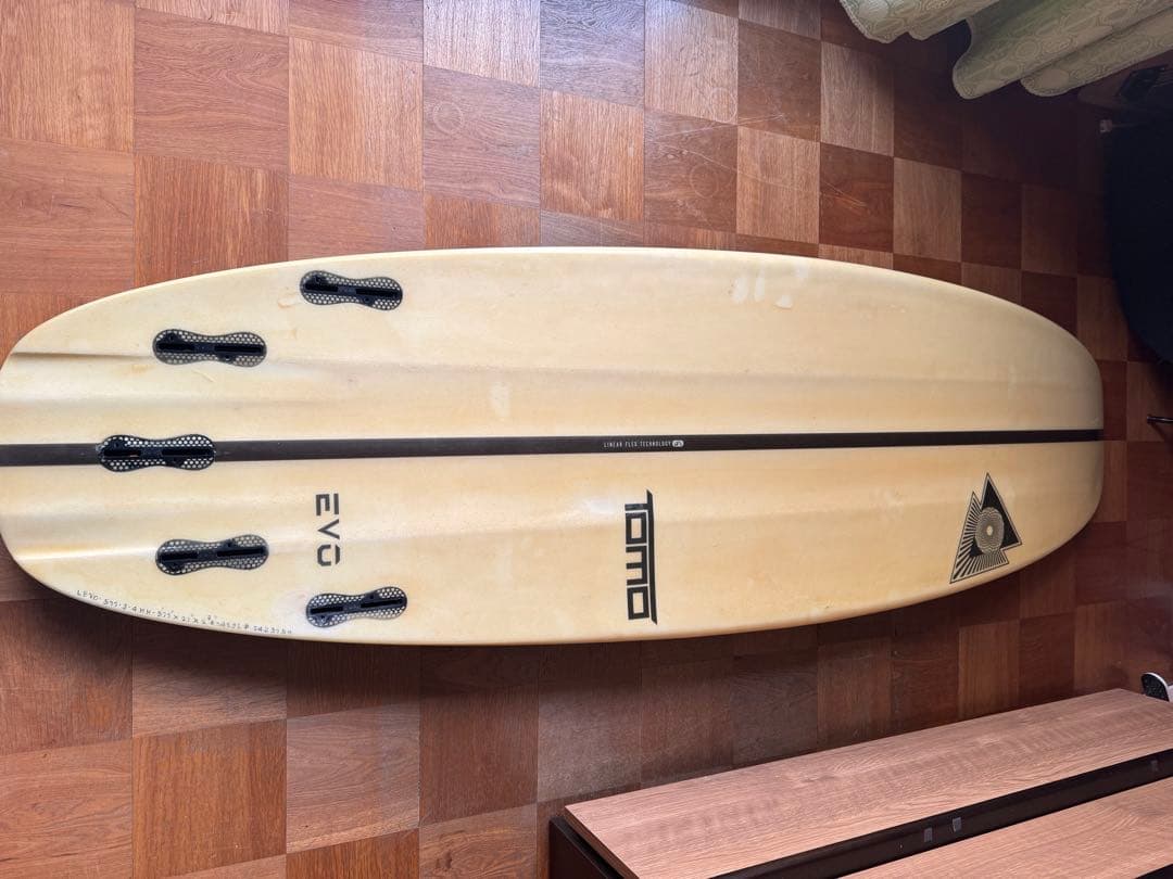 TOMO EVO ショートボード 修理跡あり
