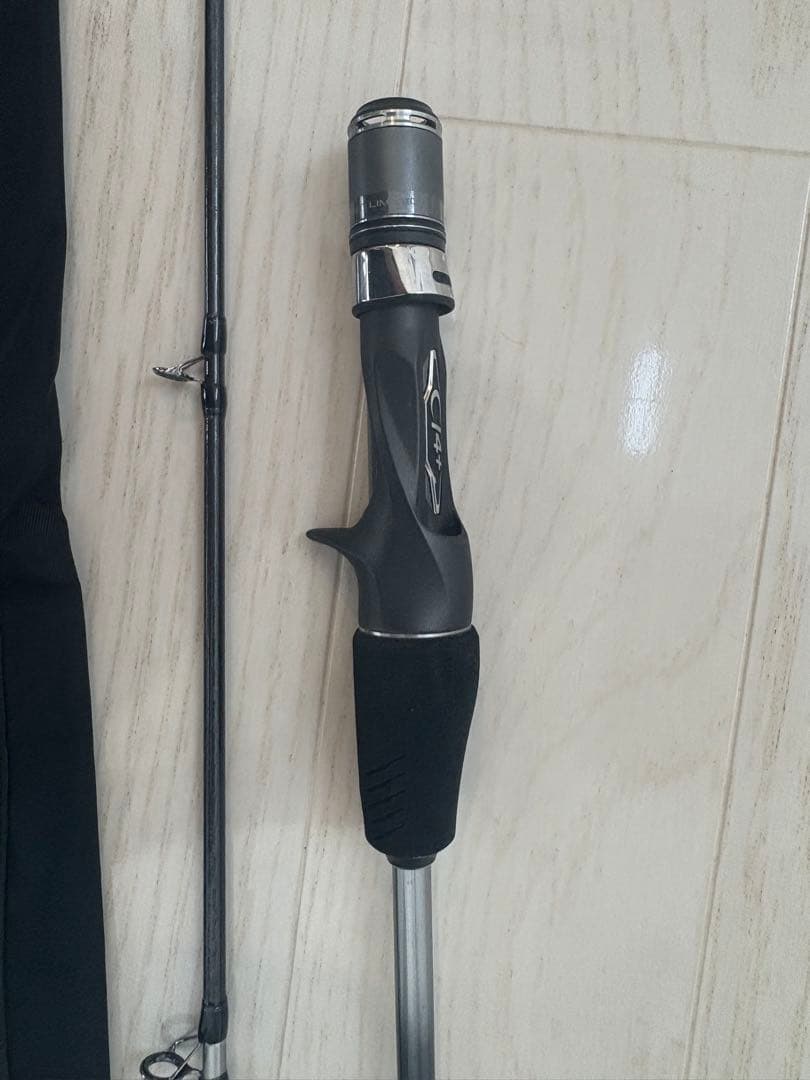 オシアジガーリミテッドLJ B63-2