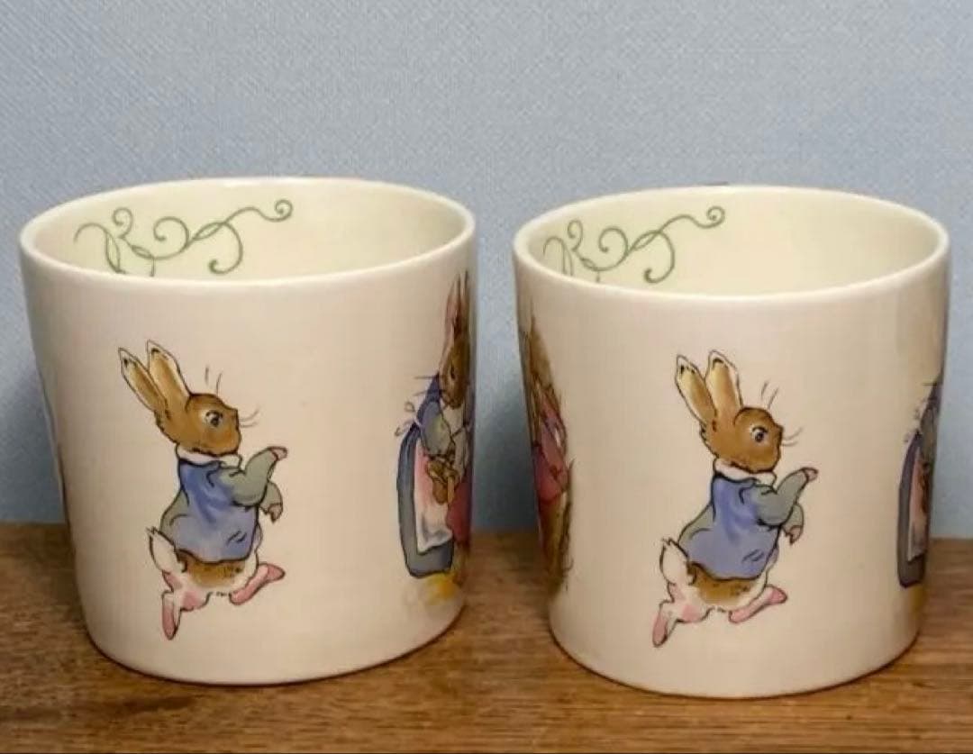 Kuhさま専用ピーターラビット グリーンライン ライン無し マグカップ2個セット