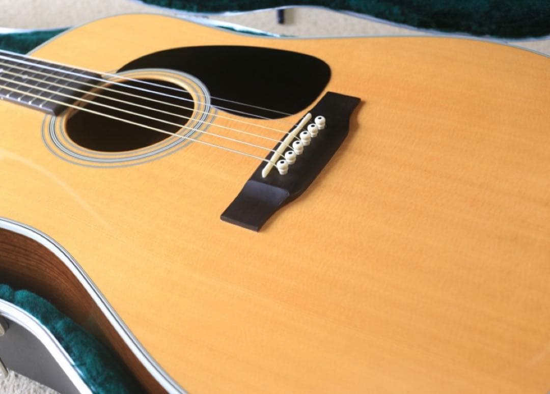 【超美品】Martin D-28 2009年製 ミントコンディション。綺麗な木目
