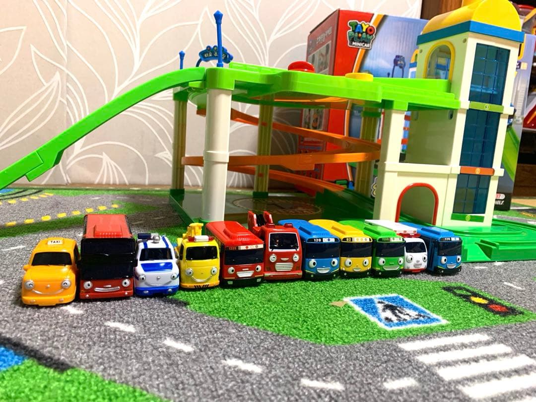 Tayo Play ミニカーセット スロープ付き　タヨバス