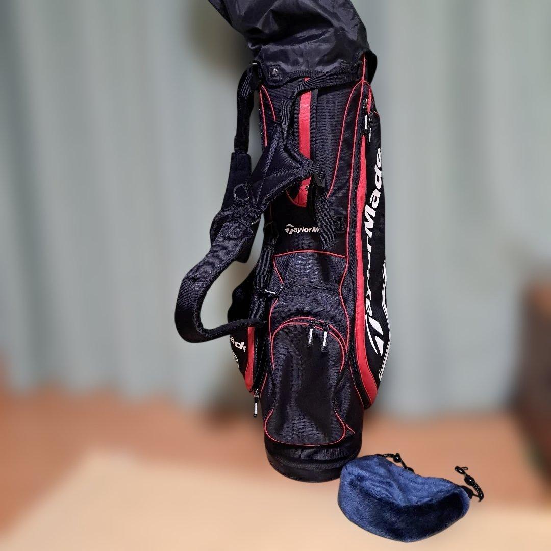 TaylorMade スタンド式キャディバッグ、フード付き。アイアンカバー付き。