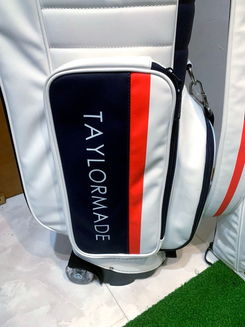 希少　ほぼ未使用　テーラーメイド　キャスター　キャディバッグ　メンズ　レディース