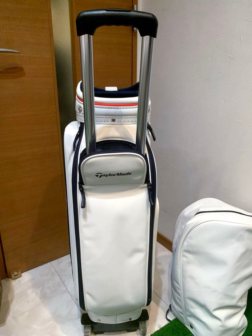 希少　ほぼ未使用　テーラーメイド　キャスター　キャディバッグ　メンズ　レディース