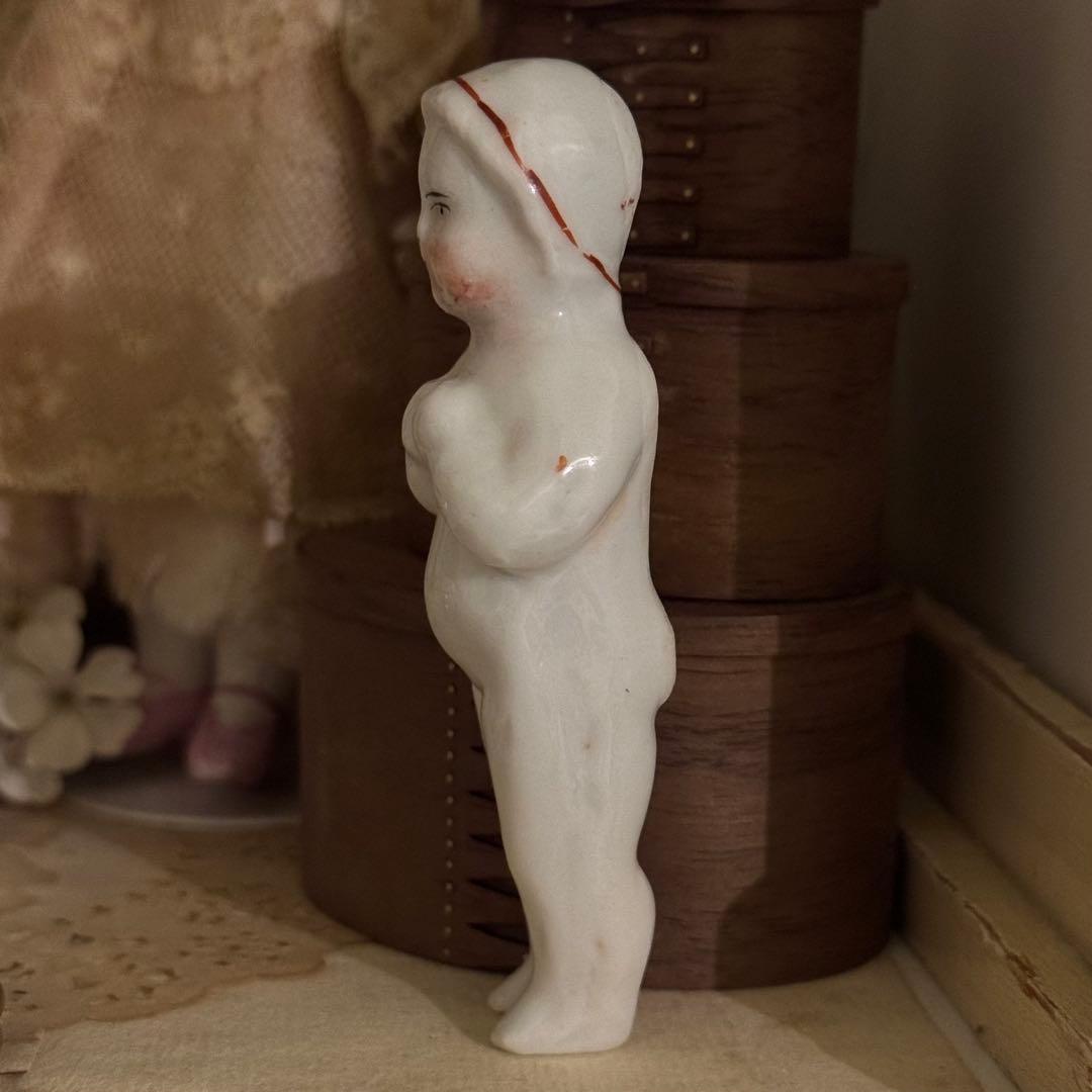 ドイツ フローズン シャーロット 1860年頃 ベビーハット 抱胸ポーズ 希少