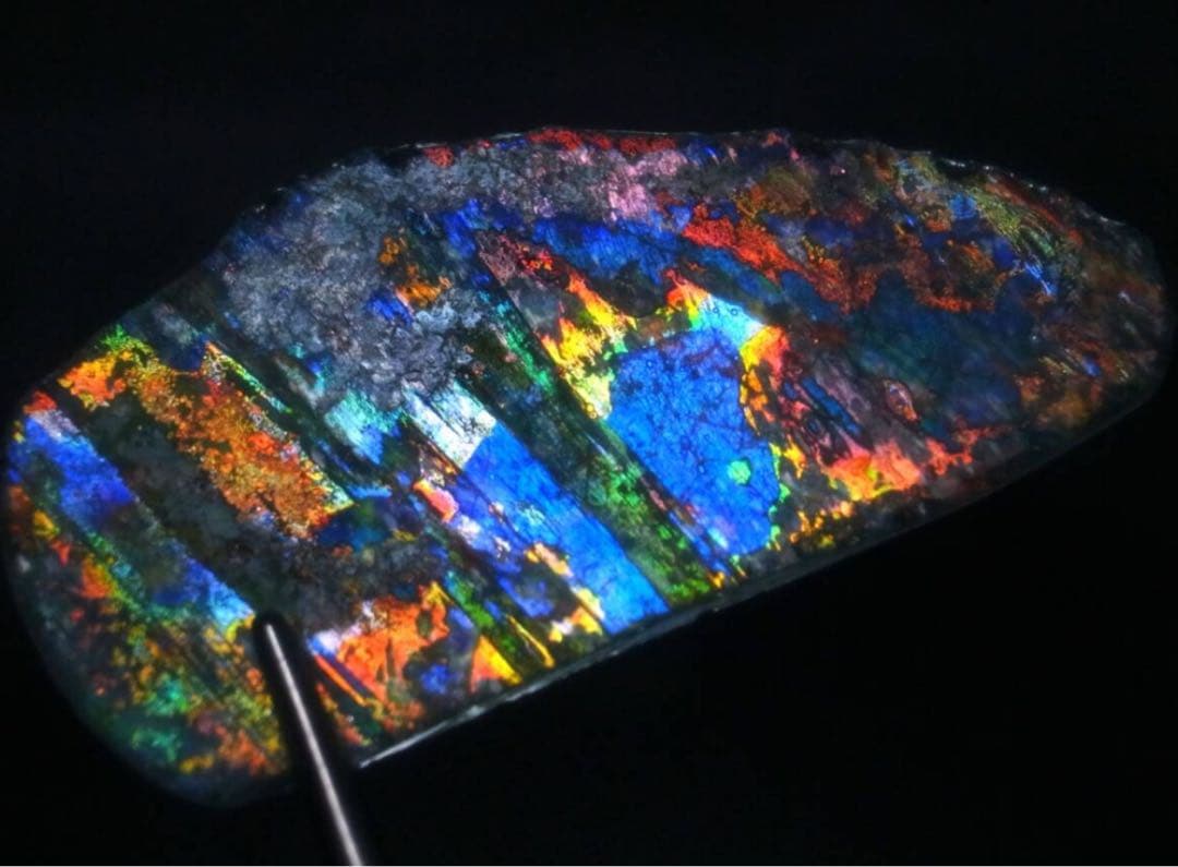 11.38ct 新品・2000年の時を超えた神秘・銀化が綺麗な天然ローマングラス