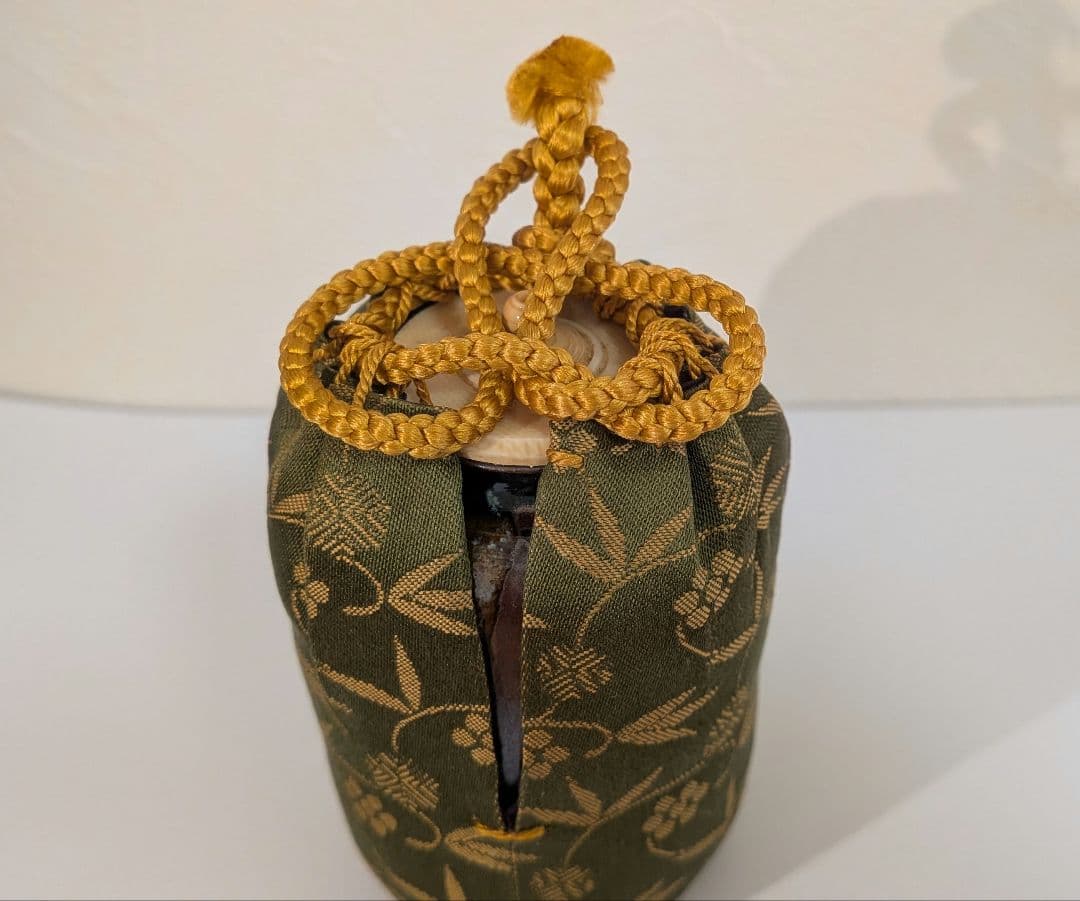 『鬼丸碧山』高取焼　茶入　仕覆　茶道具　替え仕覆　耳付き　栞しおり鬼丸雪山窯