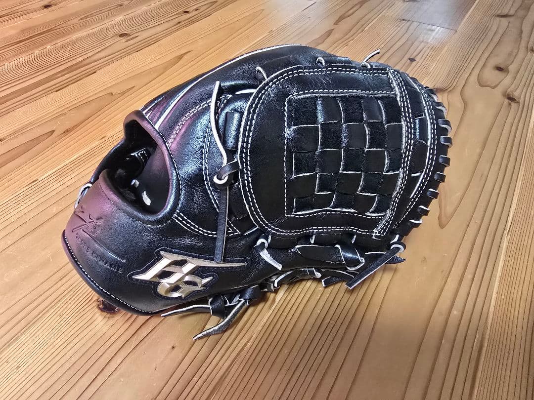 ハイゴールド 未使用 軟式グローブ 己極 内野手用右投