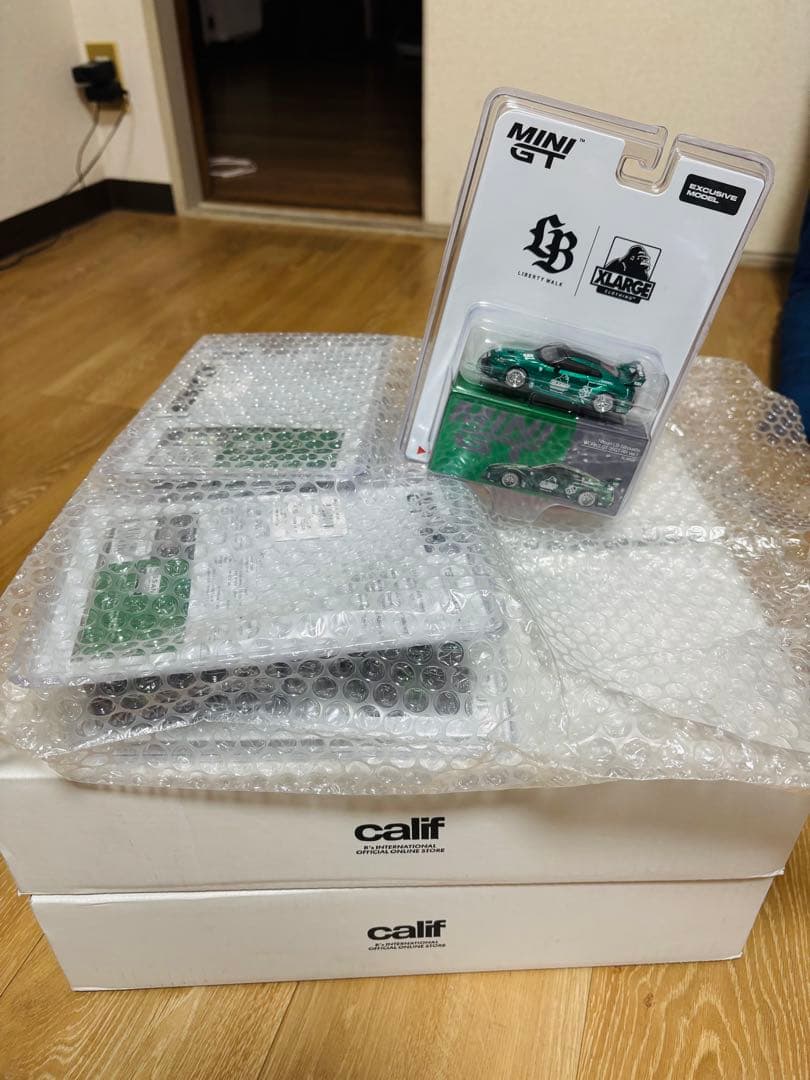 LIBERTY WALK×XLARGE MINI GT 1/64 x 10台