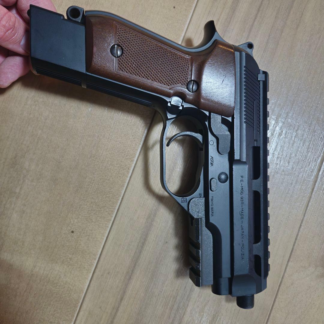 東京マルイ製 M93R 電動ハンドガン