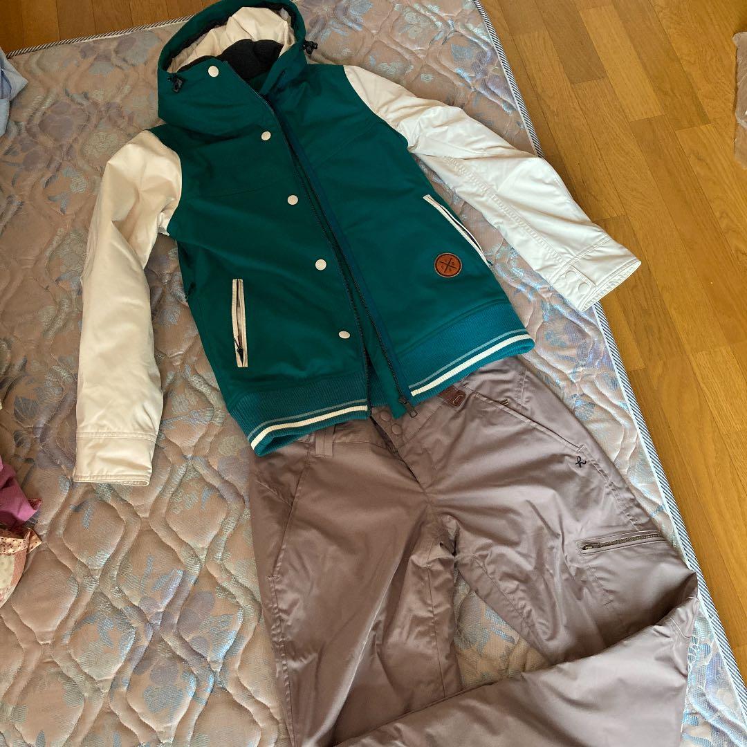 HOLDEN スキーウェア