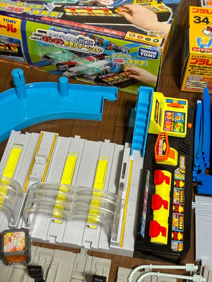 【プラレール GOGO発車ステーション】 【立体のぼりおり】などまとめ売り！