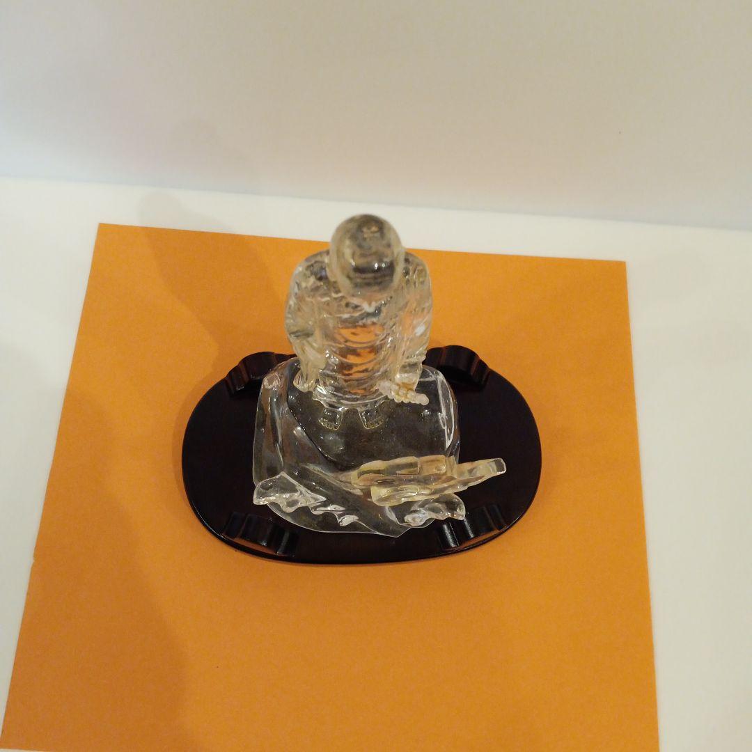 水晶製立像 黒色台座付き
