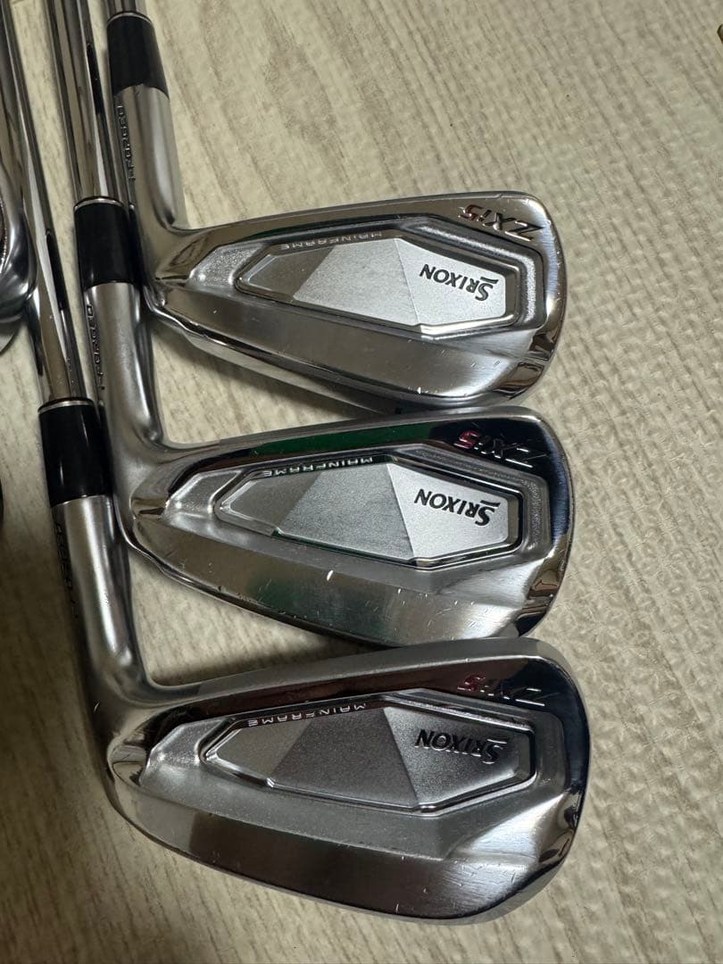 スリクソン　zxi5 TOUR White AMG 5-P 6本