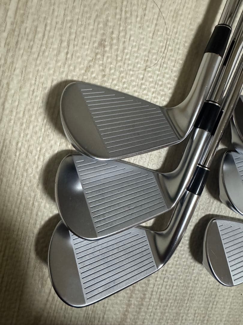 スリクソン　zxi5 TOUR White AMG 5-P 6本