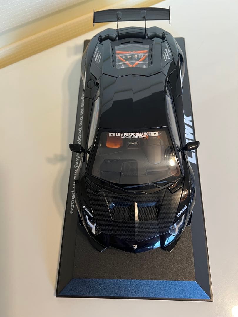 オートアート LBWK Lamborghini Aventador 1/18