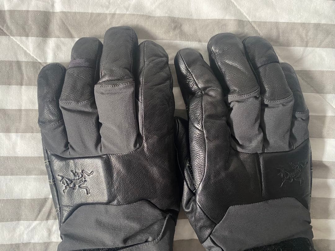 美品　最強　アークテリクス 手袋　スノボー　ゴアテックス　プリマロフト