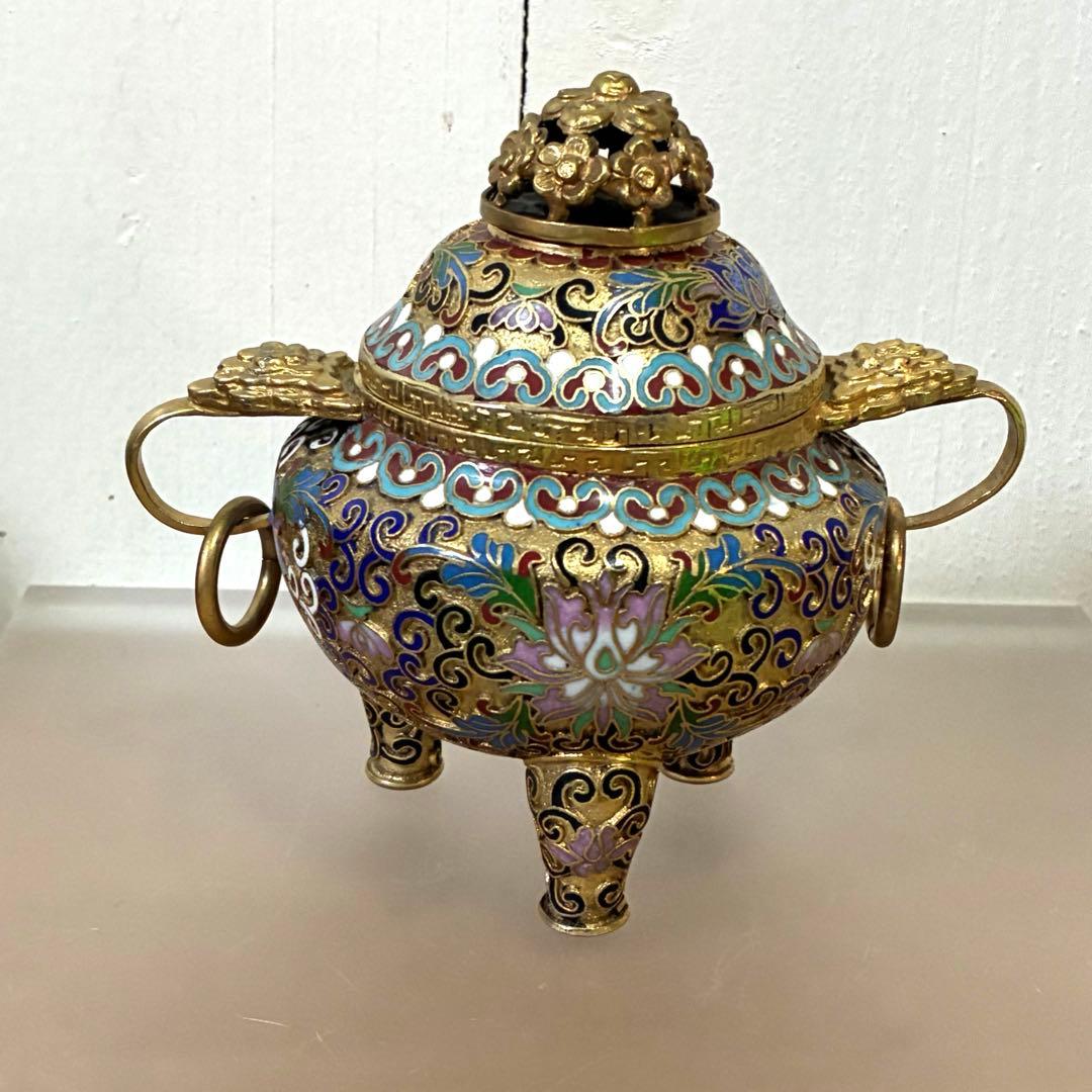 中国美術　三つ脚　七宝焼香炉　金彩唐蓮花紋　景泰藍　耳輪　獅子　アンティーク