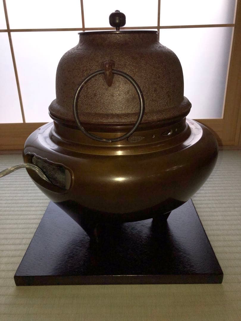 唐金朝鮮風炉　真型釜添　釜師高橋敬典　風炉師浄雲