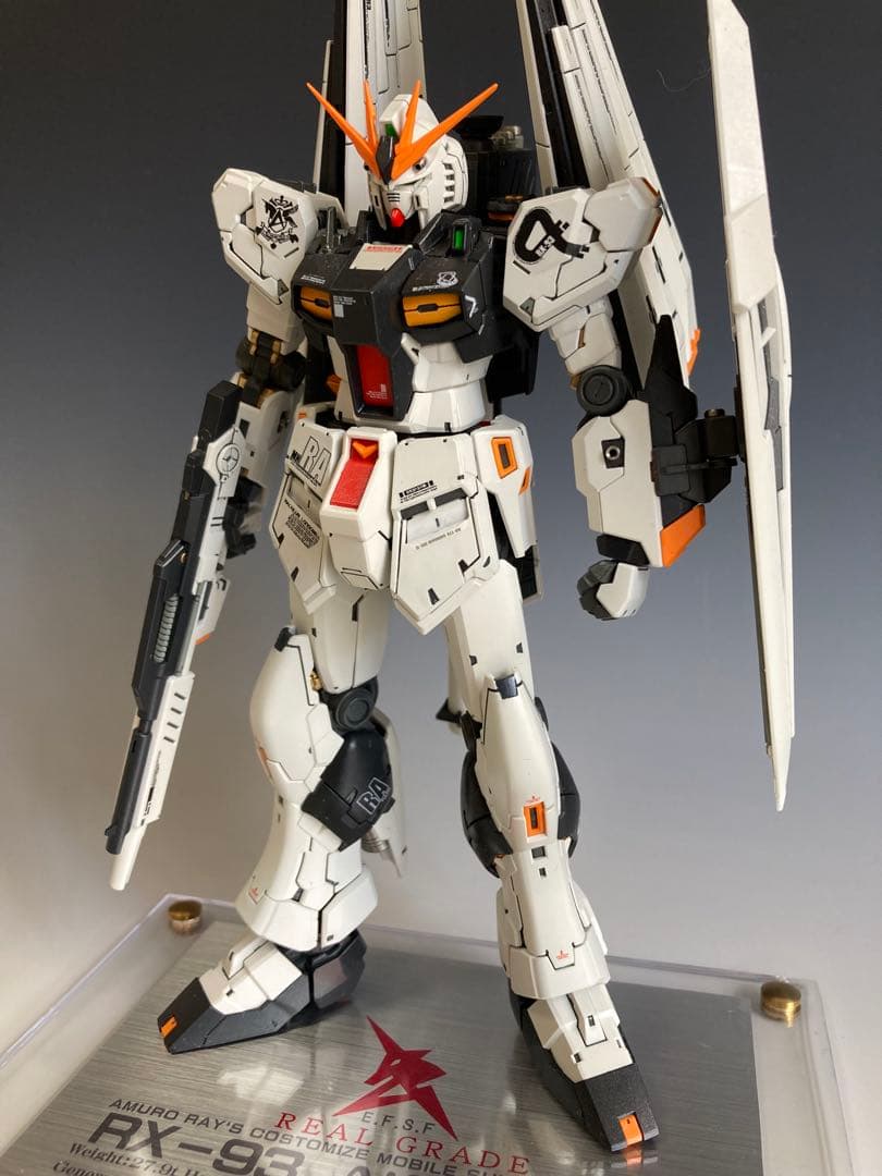 RGニューガンダム　完全塗装品　ガンプラ完成品