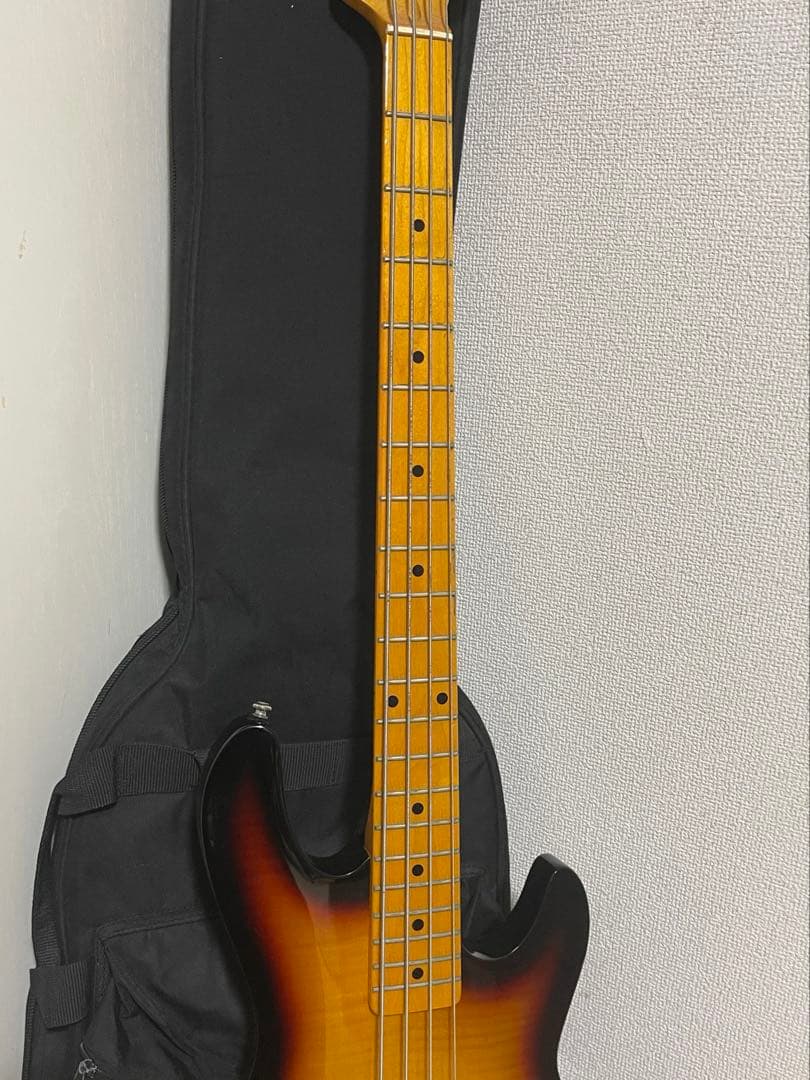 G&L L-2000 エレキベース TRIBUTE