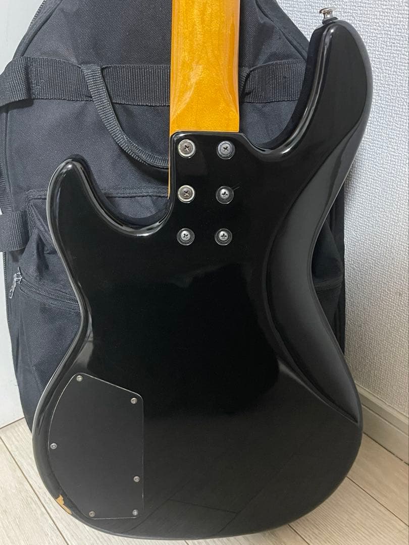 G&L L-2000 エレキベース TRIBUTE