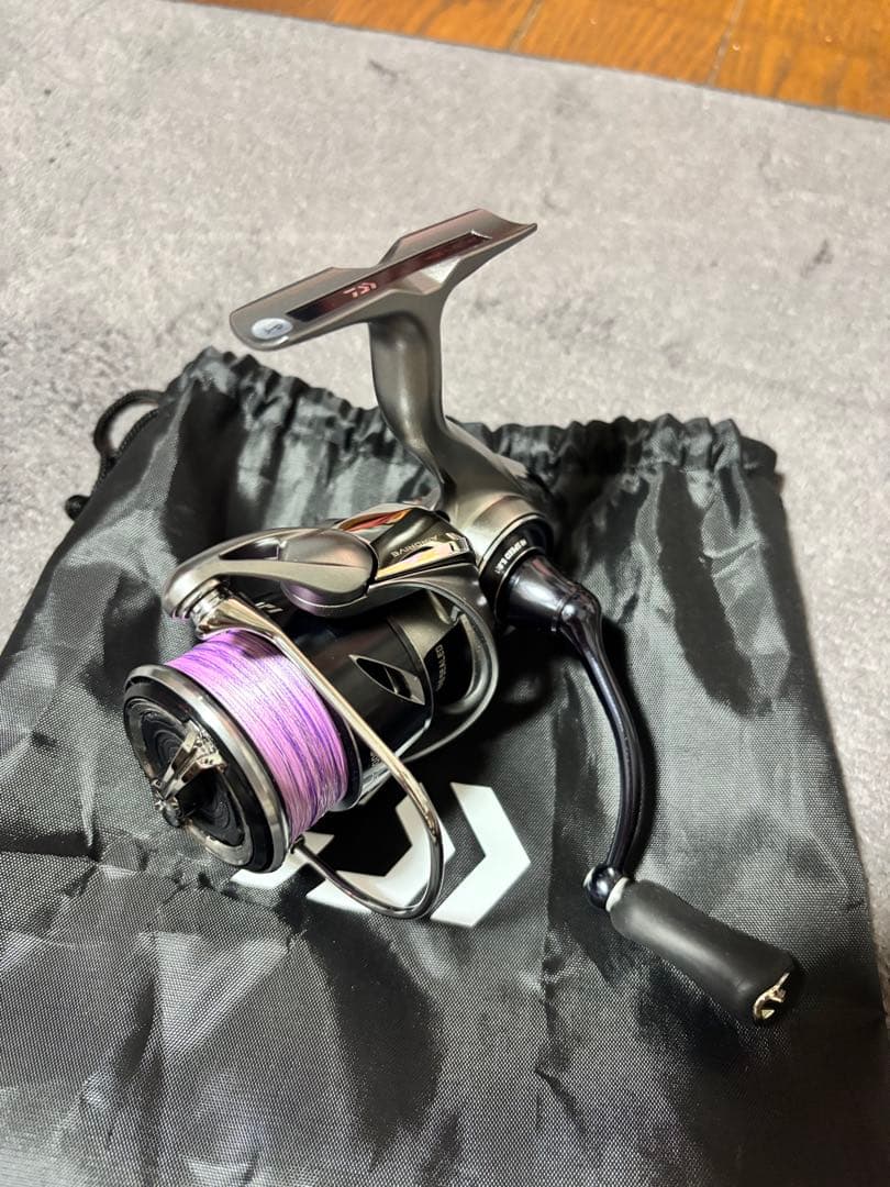 極美品 25カルディアFC LT2500S-H 10ベアリング仕様