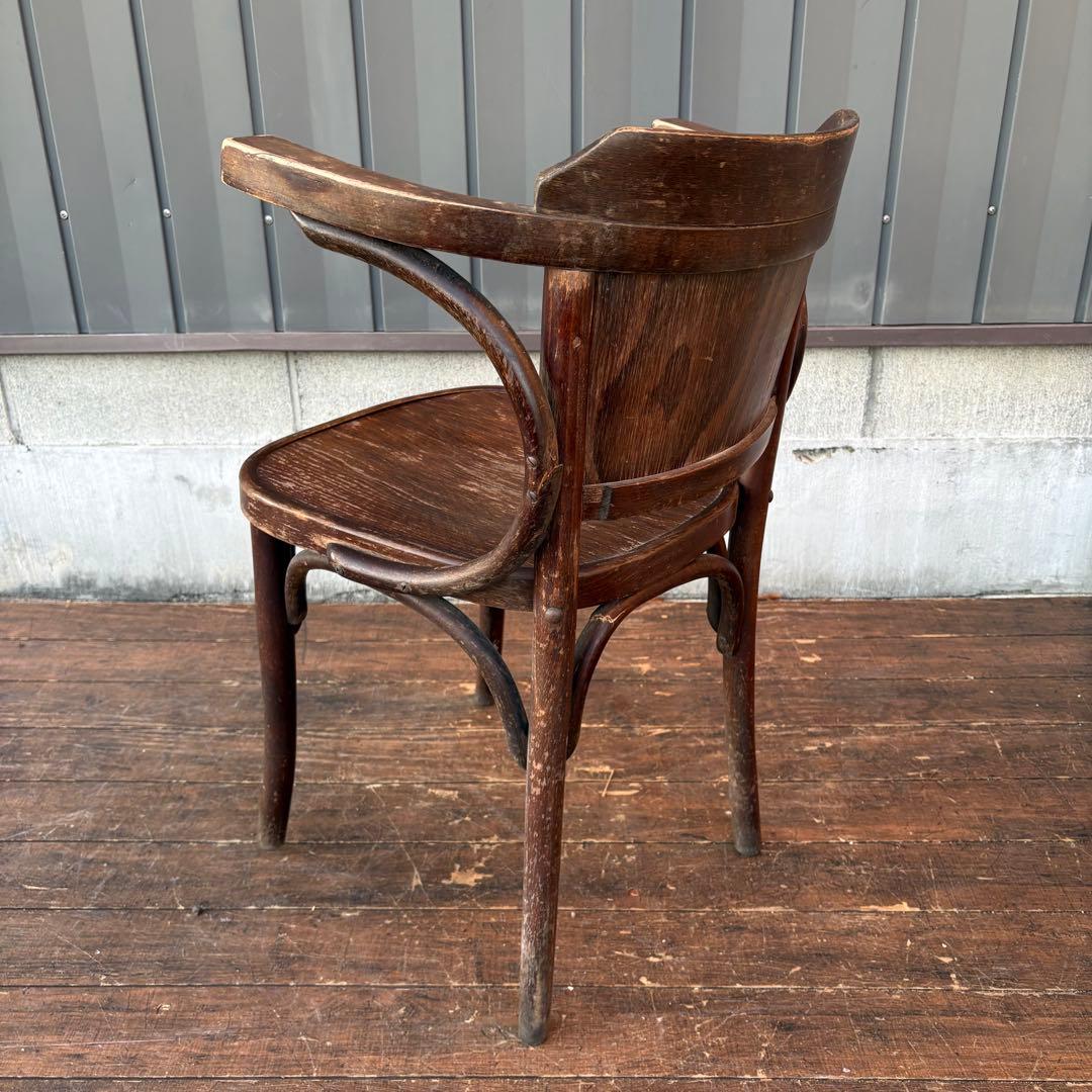 ②ルーマニア製 ヴィンテージ ベントウッドチェア アームチェア 曲木椅子 カフェ