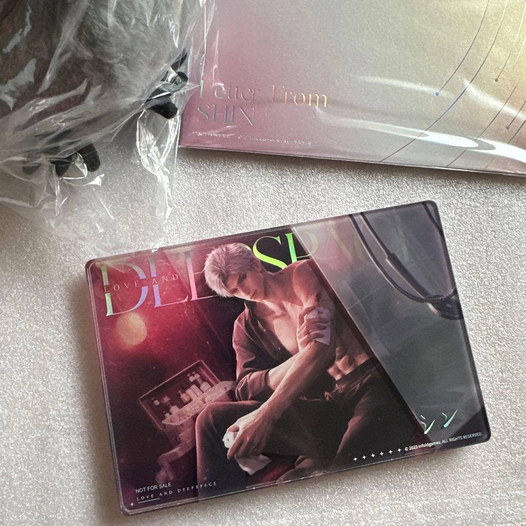 恋と深空　日本語版　VIP特典　シン　アクリルブロック、ぬいぐるみ、手