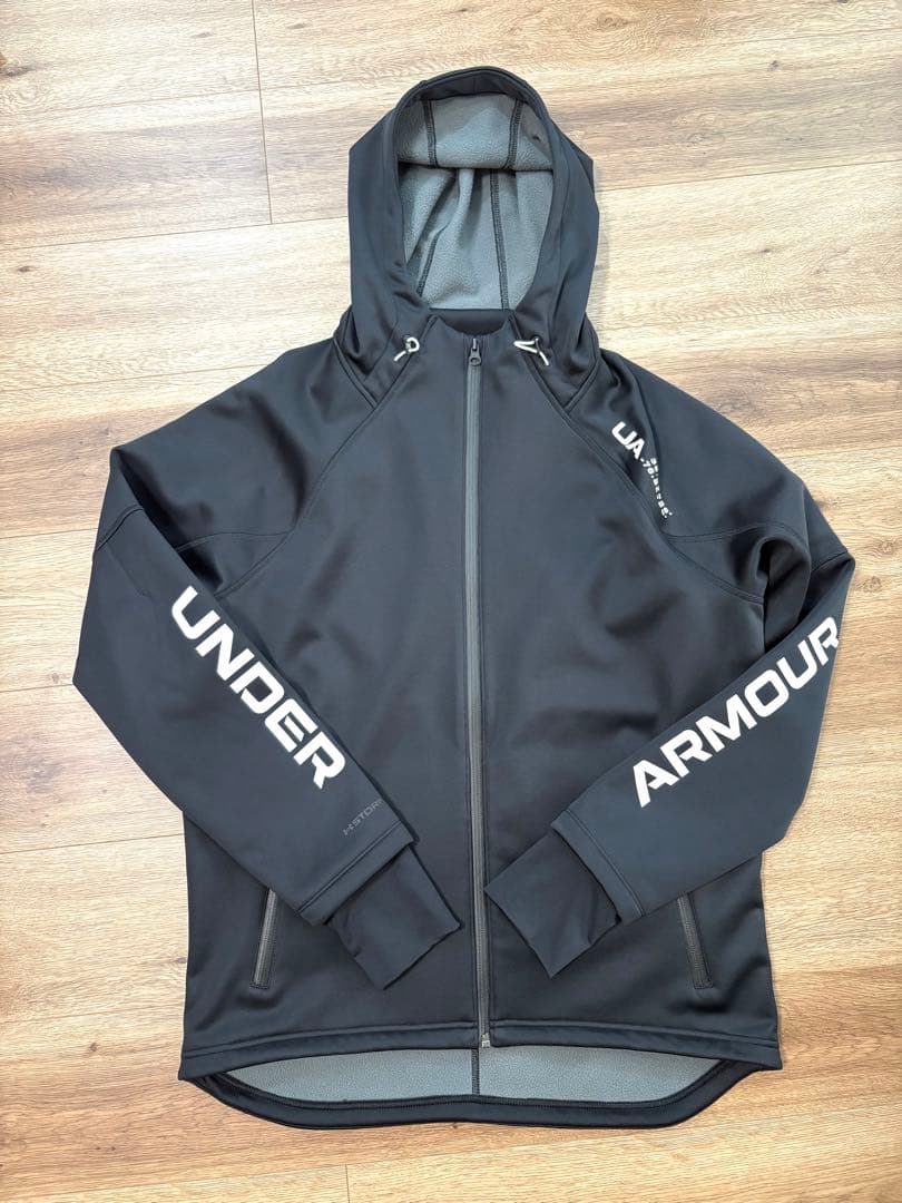 【美品】アンダーアーマー　厚手　ジャージ　セットアップ上下　黒
