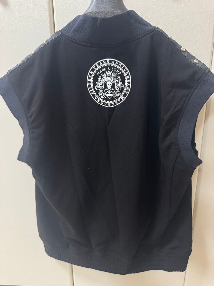 【新品未使用】MARK&LONA ベスト46 ブラック