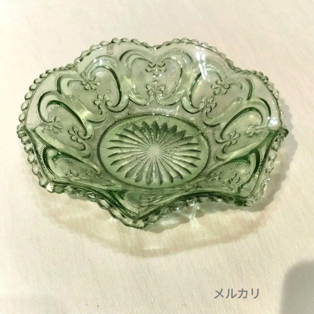 フリルガラス　プレスガラス　骨董品　グリーン　緑　昭和初期