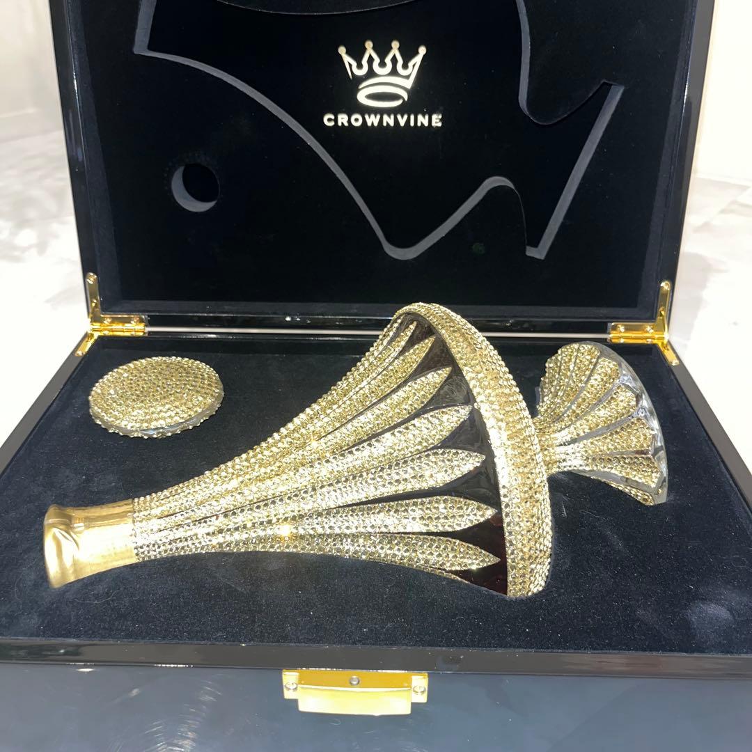 定価約11万　CROWNVINE トラディションスタイル デコレーションボトル