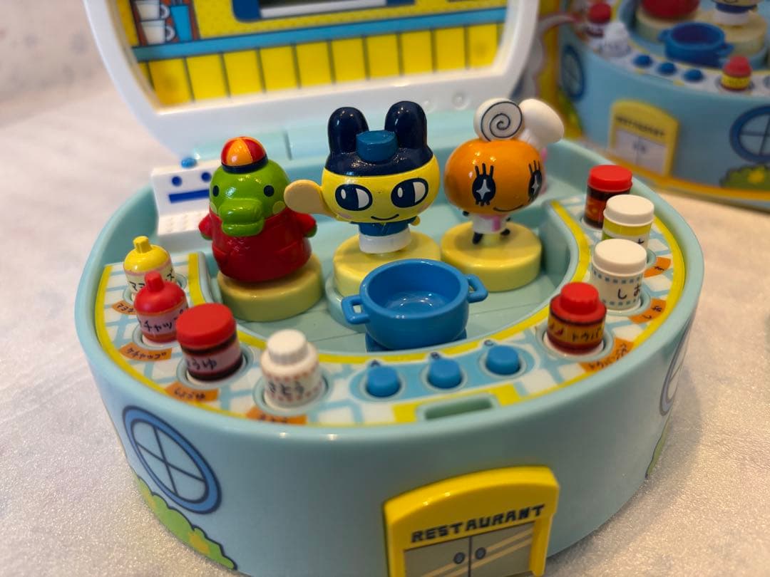 【平成レトロ】おいしくっておーいそがし！　たまごっちレストラン