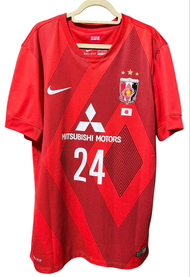 サッカー　浦和レッズ　関根貴大　ユニフォーム