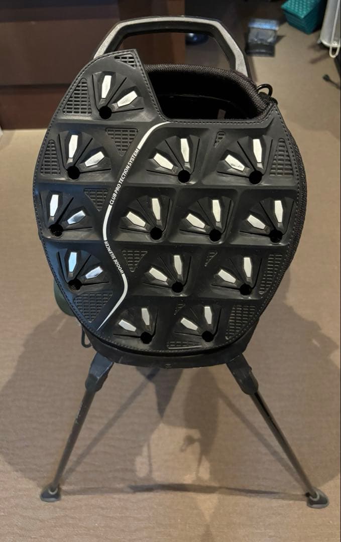 OGIO　オジオ　サイレンサー　スタンドキャディバック　14分割