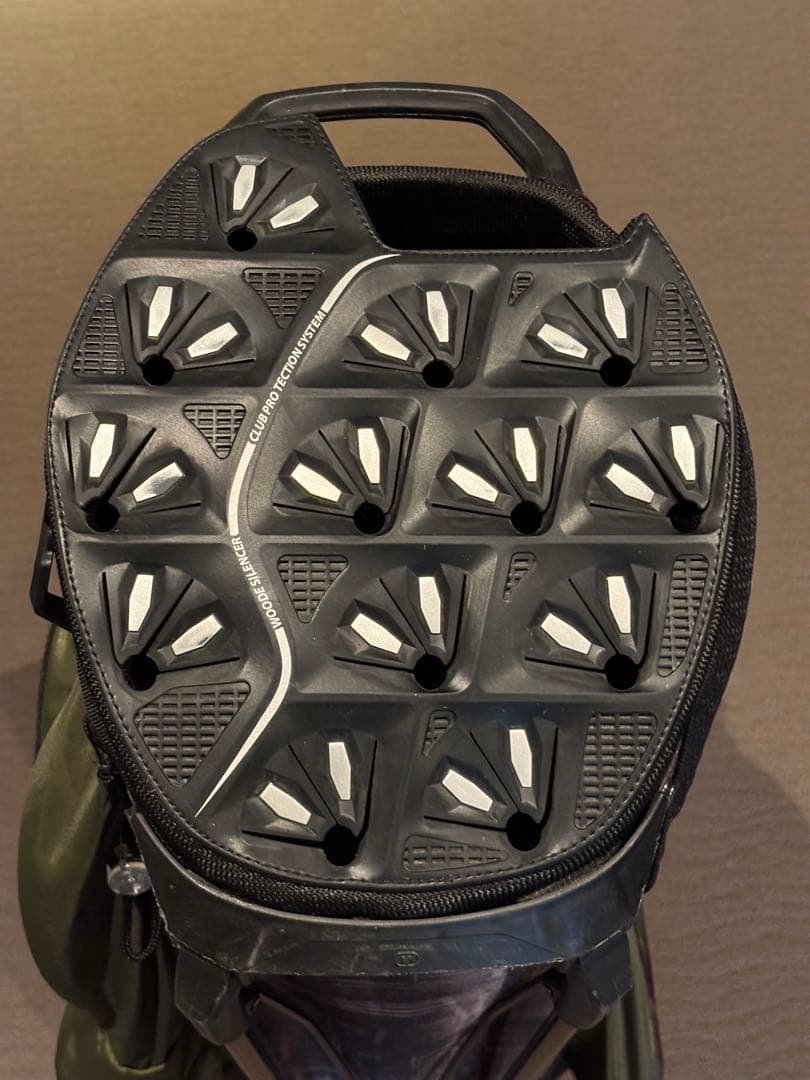 OGIO　オジオ　サイレンサー　スタンドキャディバック　14分割