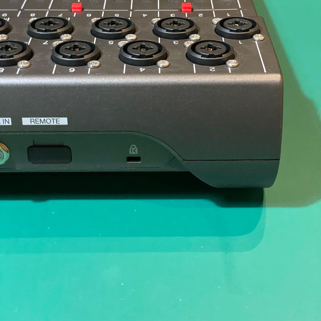 ZOOM LiveTrak L-20 オーディオインターフェイス/ミキサー