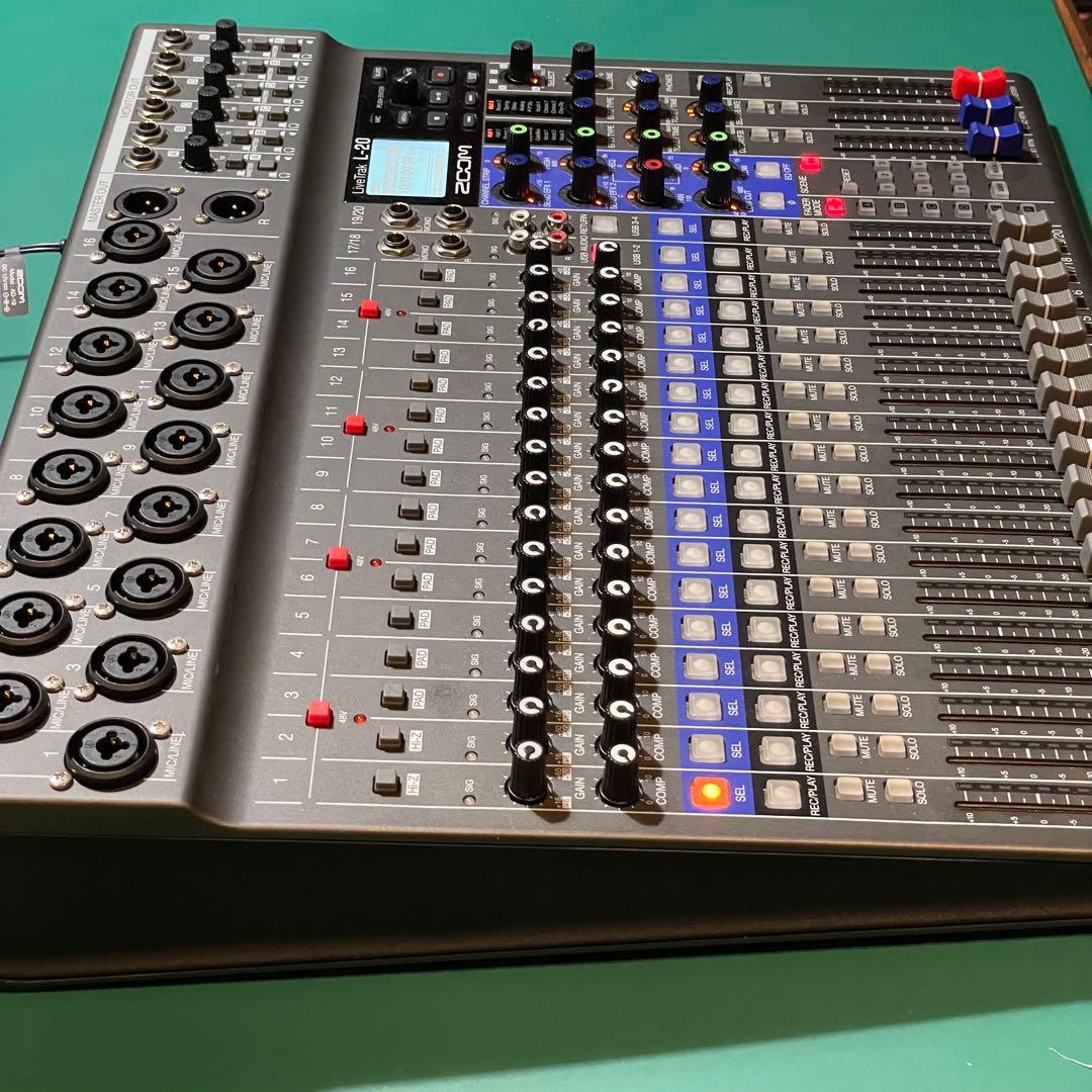 ZOOM LiveTrak L-20 オーディオインターフェイス/ミキサー