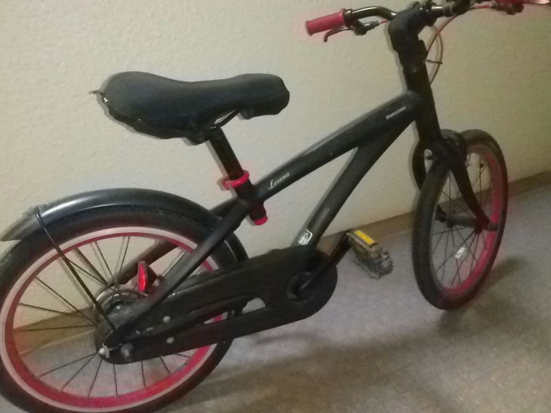 ブリジストン　レベナ　１６インチ　キッズバイク　黒　自転車　幼児　スポーツバイク