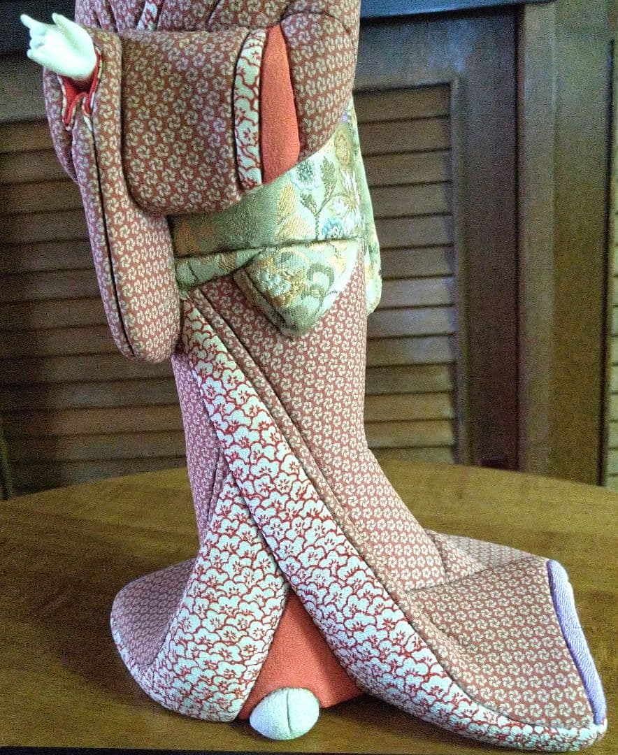 傘付き木目込人形 伝統的和服 約35cm